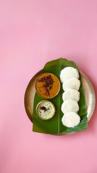 Idli - Dosa Combo (Idli, dosa, coconut chutney, sambar, molgapodi)